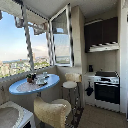 Zornitsa With Sea View And Free Parking