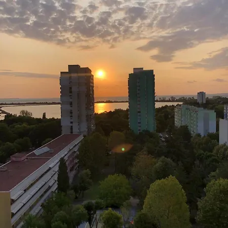 Zornitsa With Sea View And Free Parking Διαμέρισμα